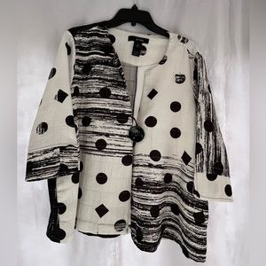 Ali Miles, size PXL, Black and White Jacket with one large round button.